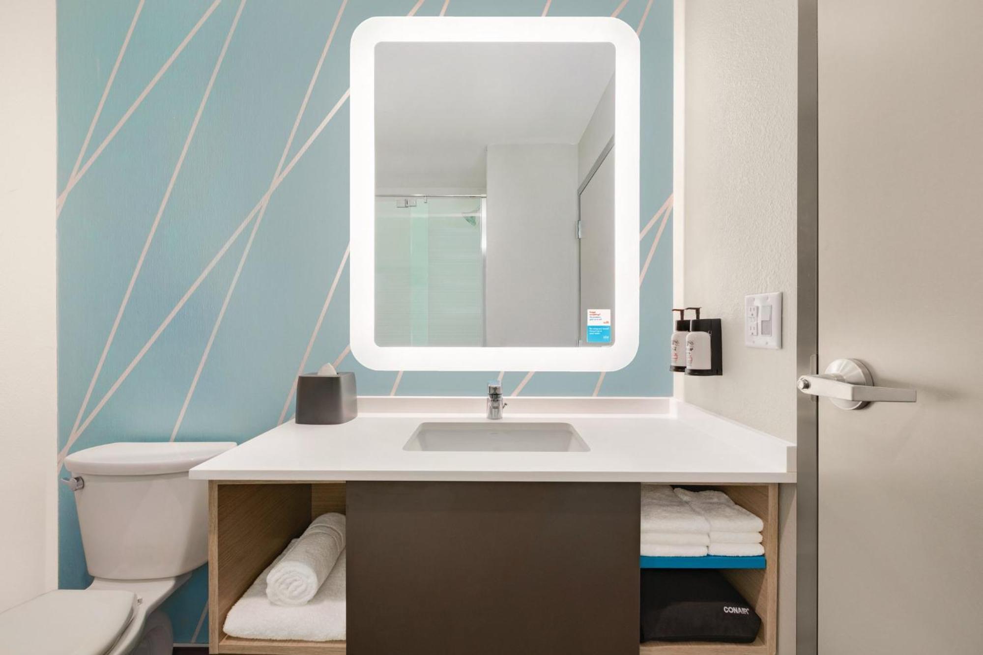Avid Hotel Wisconsin Dells Lake Delton By Ihg Екстериор снимка